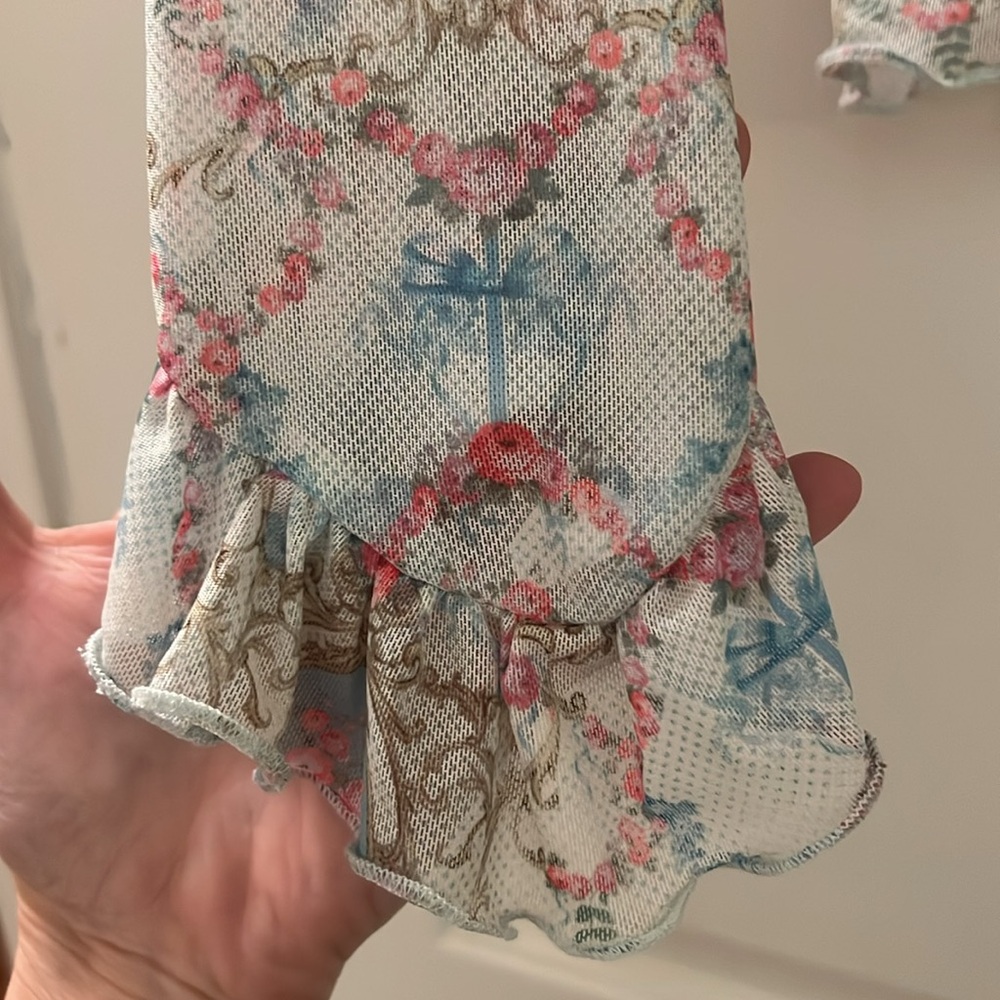 Sugar Thrillz Floral Blouse - Picture 4 of 6